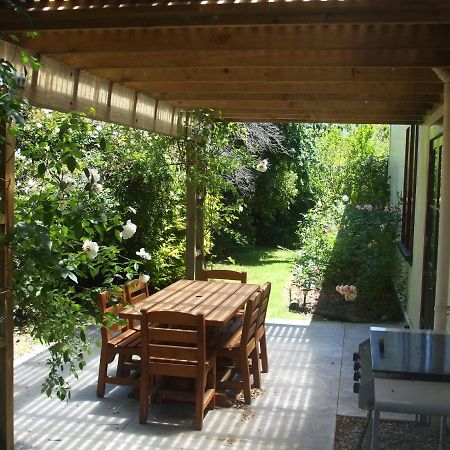 Villa In The Vines Martinborough Buitenkant foto